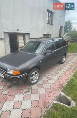 Универсал Opel Astra 1996 в Мостиске