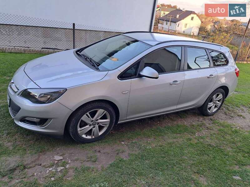 Универсал Opel Astra 2013 в Самборе