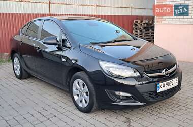Седан Opel Astra 2019 в 