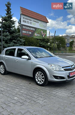 Хетчбек Opel Astra 2009 в 