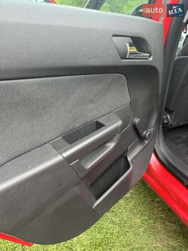 Универсал Opel Astra 2009 в Бучаче