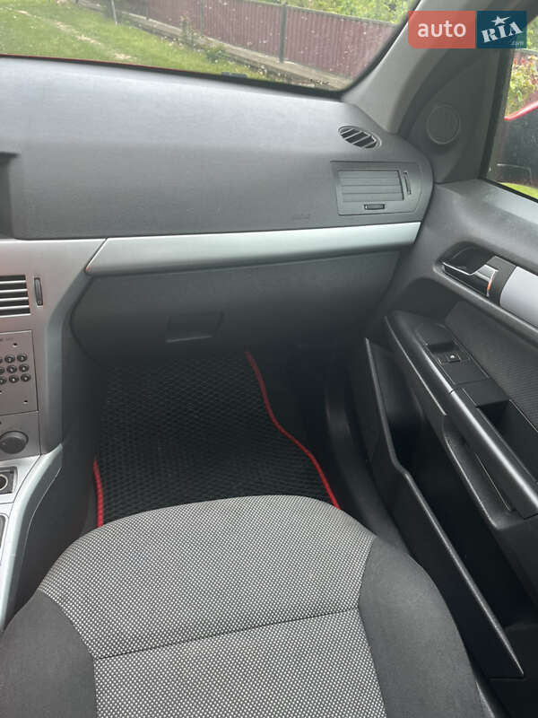 Универсал Opel Astra 2009 в Бучаче