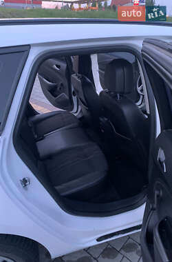 Універсал Opel Astra 2012 в 
