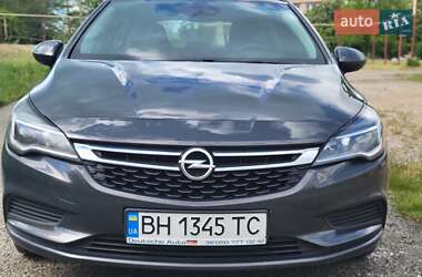 Универсал Opel Astra 2016 в Ивановке