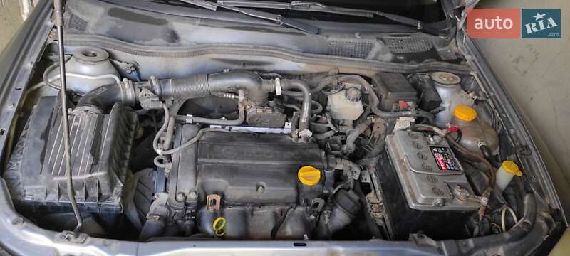 Седан Opel Astra 2006 в Самборі