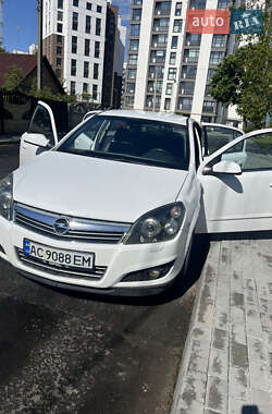 Хэтчбек Opel Astra 2009 в Луцке