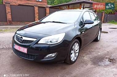 Универсал Opel Astra 2012 в Киеве