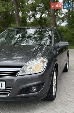 Седан Opel Astra 2008 в 