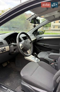Седан Opel Astra 2008 в 