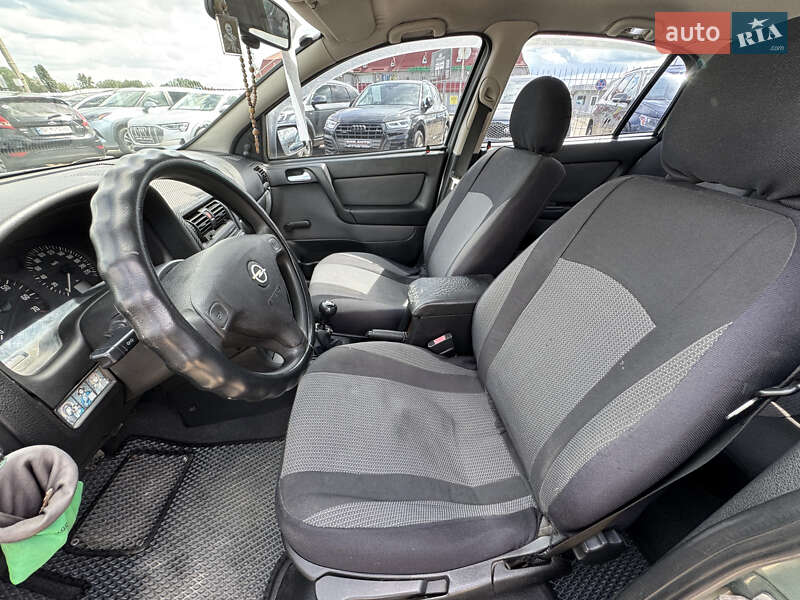 Седан Opel Astra 2007 в Киеве