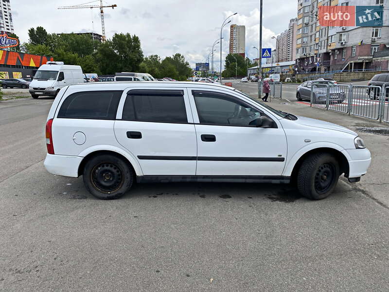 Універсал Opel Astra 2004 в Києві