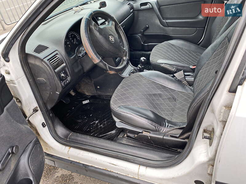 Універсал Opel Astra 2004 в Києві