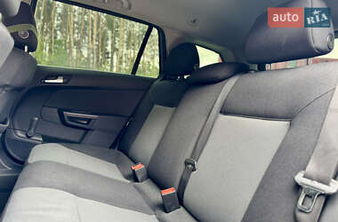 Универсал Opel Astra 2005 в 
