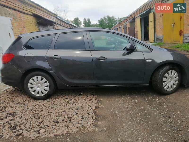 Універсал Opel Astra 2014 в Ніжині