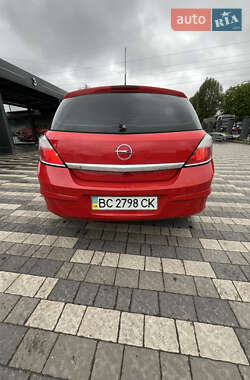 Хетчбек Opel Astra 2005 в 