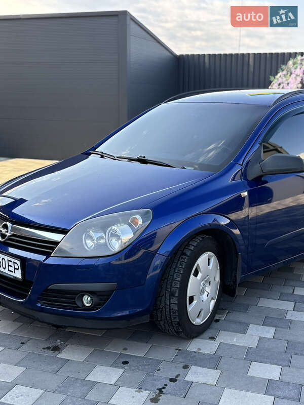 Универсал Opel Astra 2006 в Полтаве