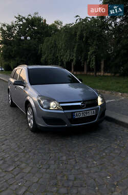 Универсал Opel Astra 2005 в Ужгороде