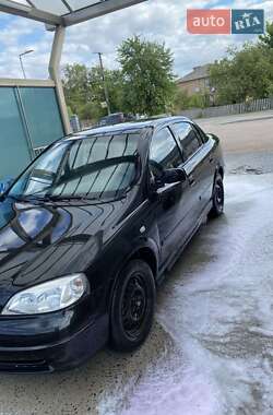 Седан Opel Astra 2008 в Рокитном