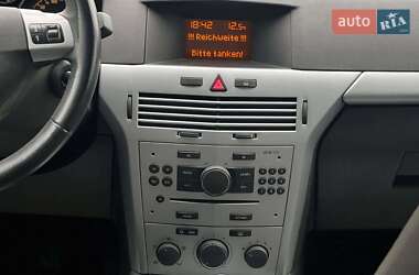 Универсал Opel Astra 2009 в 