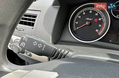 Хэтчбек Opel Astra 2007 в 