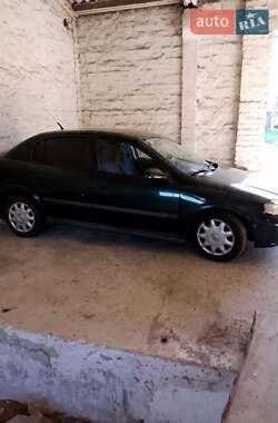 Хэтчбек Opel Astra 2000 в Звягеле