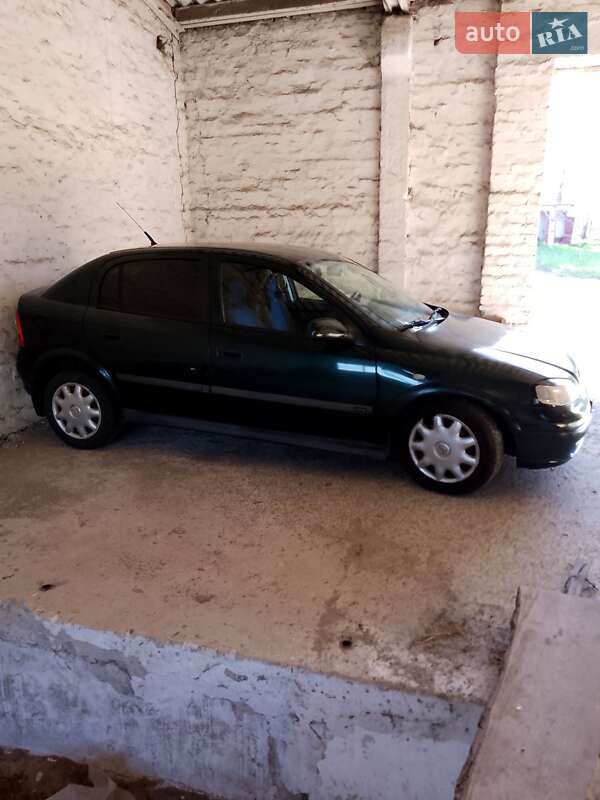 Opel Astra 2000