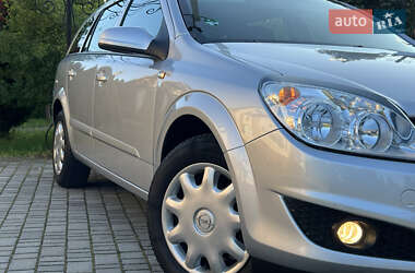 Универсал Opel Astra 2008 в 