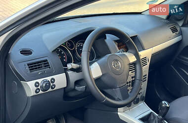 Универсал Opel Astra 2008 в 