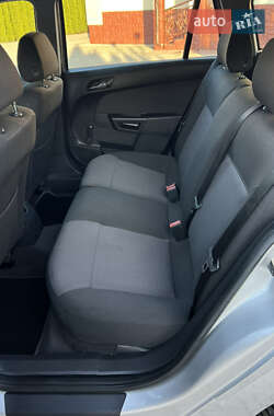 Универсал Opel Astra 2008 в 