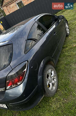 Купе Opel Astra 2006 в 