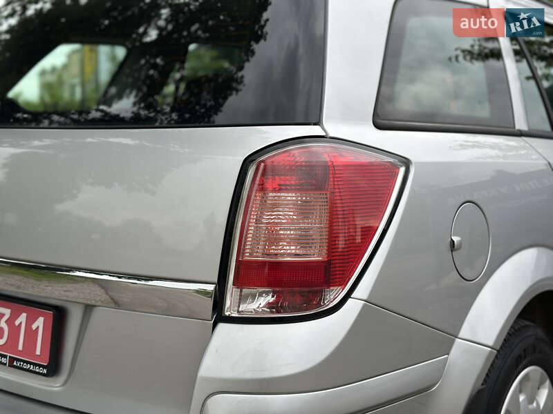 Універсал Opel Astra 2009 в Вінниці