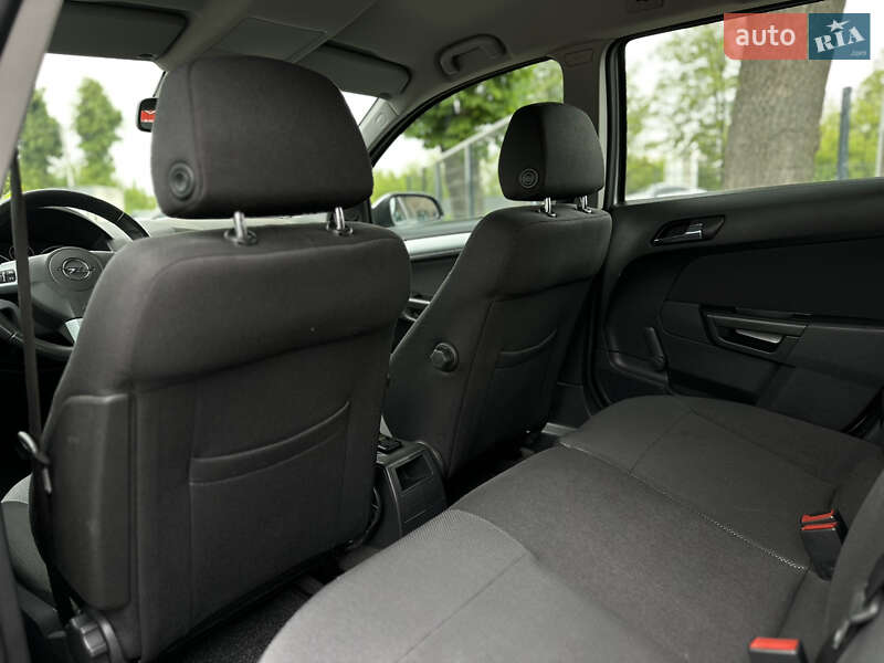 Універсал Opel Astra 2009 в Вінниці