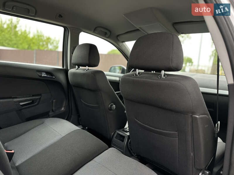 Універсал Opel Astra 2009 в Вінниці