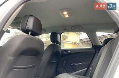 Универсал Opel Astra 2014 в 