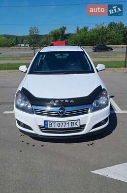 Хетчбек Opel Astra 2012 в Києві