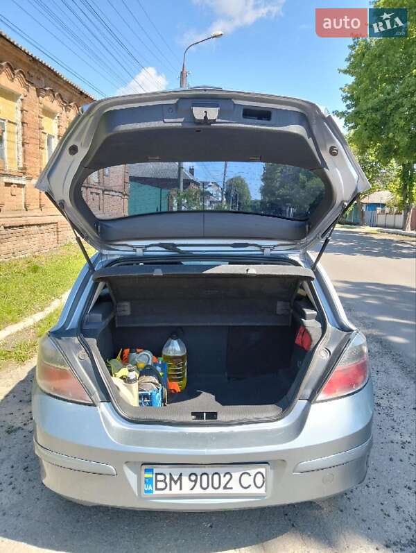 Хэтчбек Opel Astra 2008 в Сумах