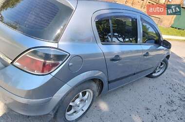 Хетчбек Opel Astra 2008 в  фото 3 Хетчбек Opel Astra 2008 в
