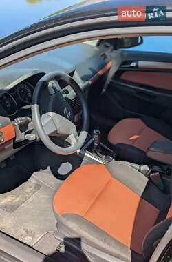 Універсал Opel Astra 2005 в 