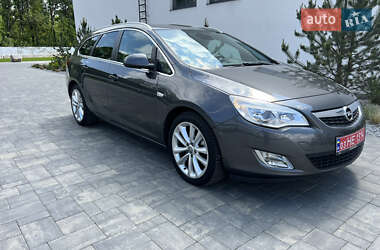 Універсал Opel Astra 2011 в 