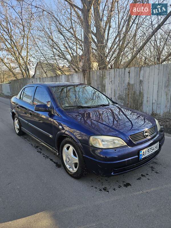 Седан Opel Astra 2000 в 