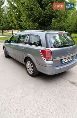 Універсал Opel Astra 2004 в 