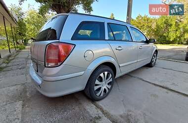 Универсал Opel Astra 2005 в 