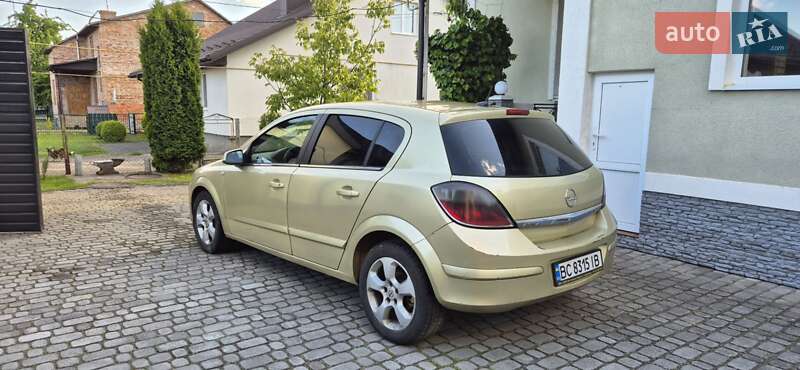 Opel Astra 2004