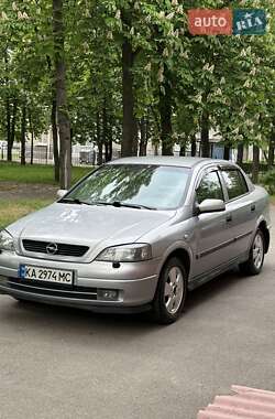 Седан Opel Astra 2002 в Києві