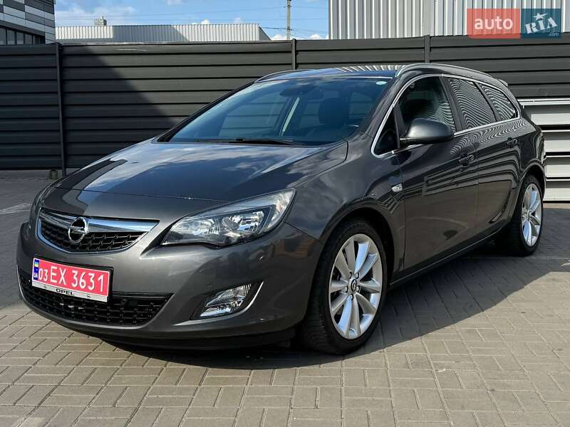 Opel Astra 2012