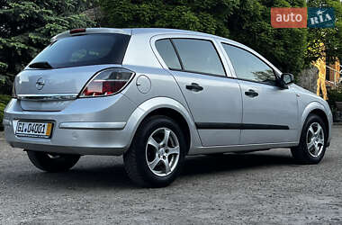 Хетчбек Opel Astra 2009 в 