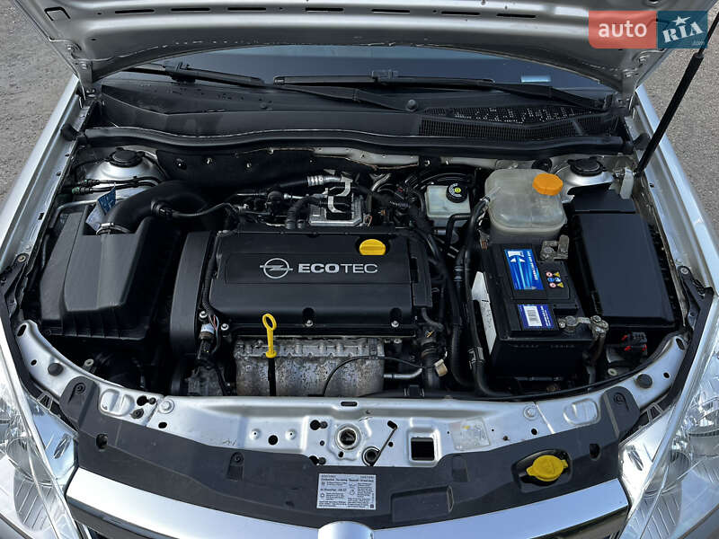 Хетчбек Opel Astra 2009 в Луцьку