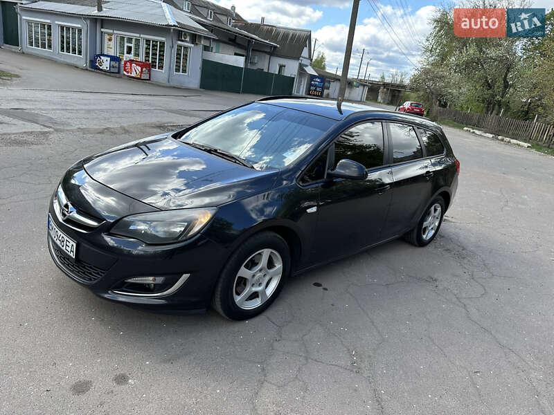 Универсал Opel Astra 2013 в Конотопе
