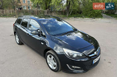 Універсал Opel Astra 2013 в 