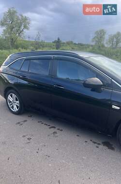Универсал Opel Astra 2017 в 